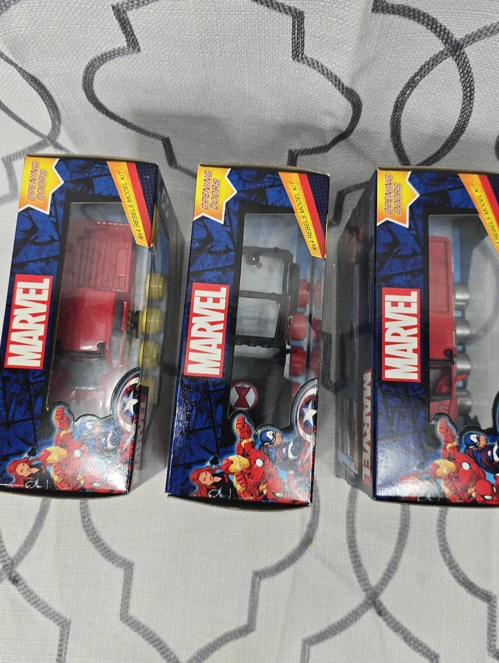 Marvel Avengers 4x4 Rebels Set 3 Model Kit Spider-man Iron Man Black Widow New